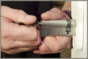 Clearing IL Locksmith Store Clearing, IL 773-303-4573